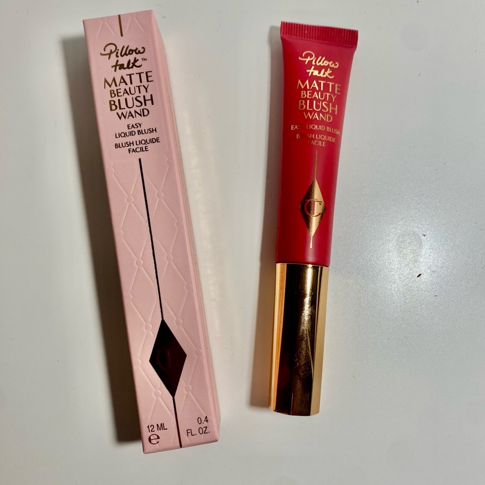 Charlotte Tilbury Matte Beauty Blush Wand in Pillow Talk Dream Pop